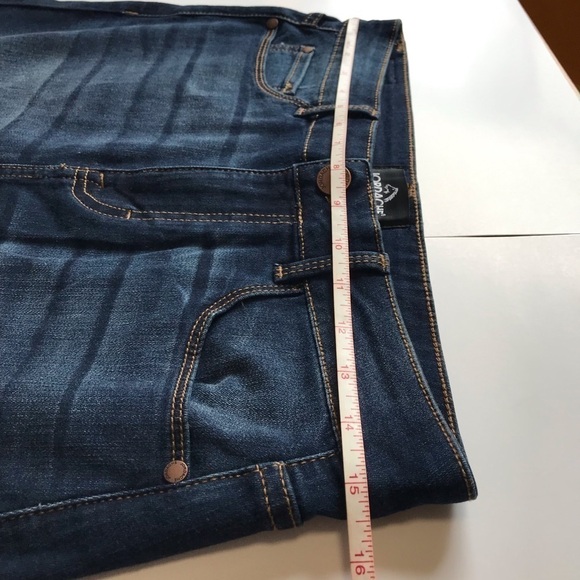 Jordache - Women’s Denim Mini Skirt with Pockets. Size: 4 - Picture 11 of 12